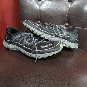Women's Merrell low top trail shoes size 7.5 black